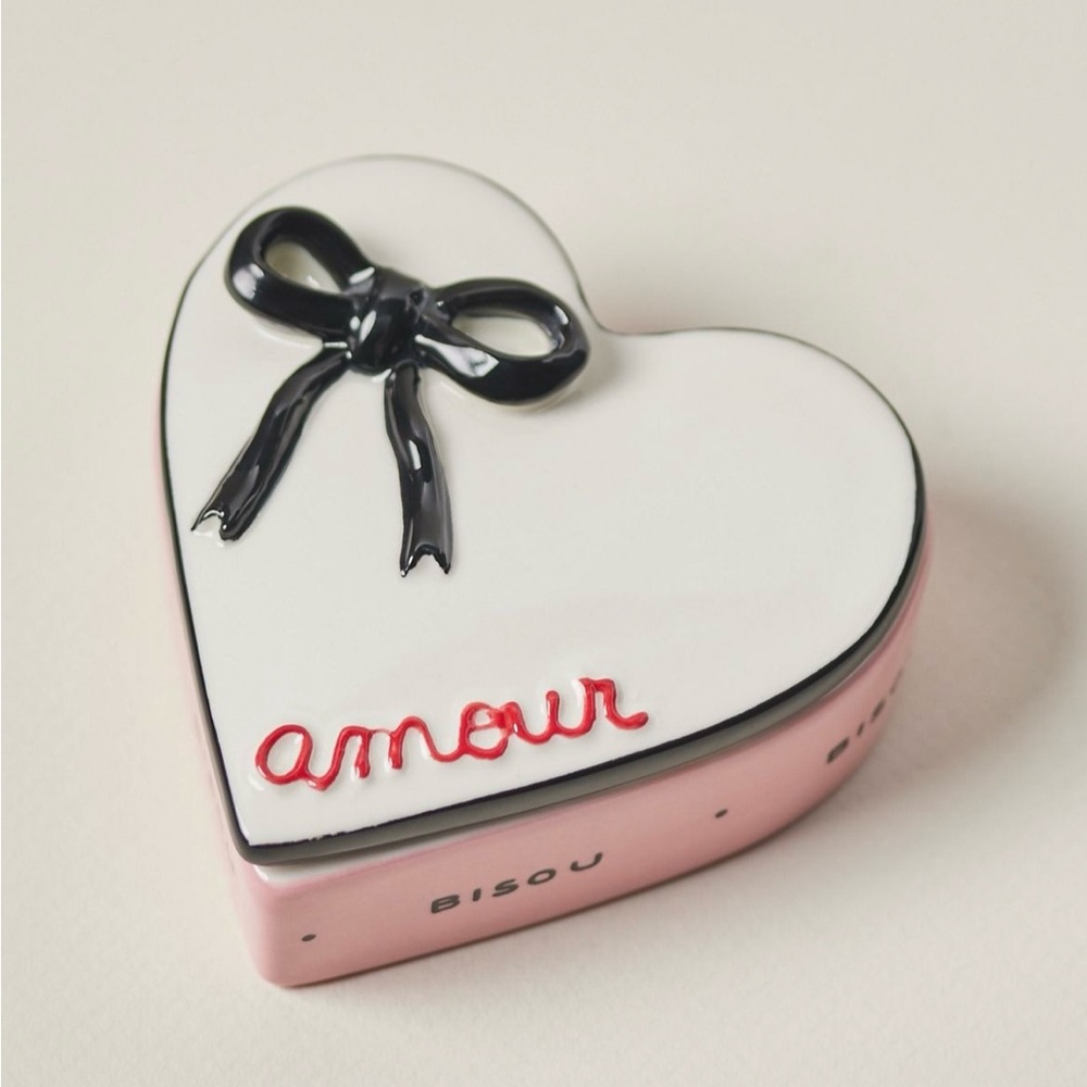 New! NWT Anthropologie Amour Ceramic Heart Trinket Box